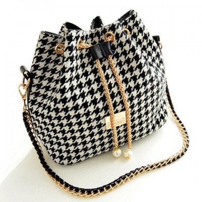 Stylish Women's Shoulder Bag With Houndstooth and Chains Design